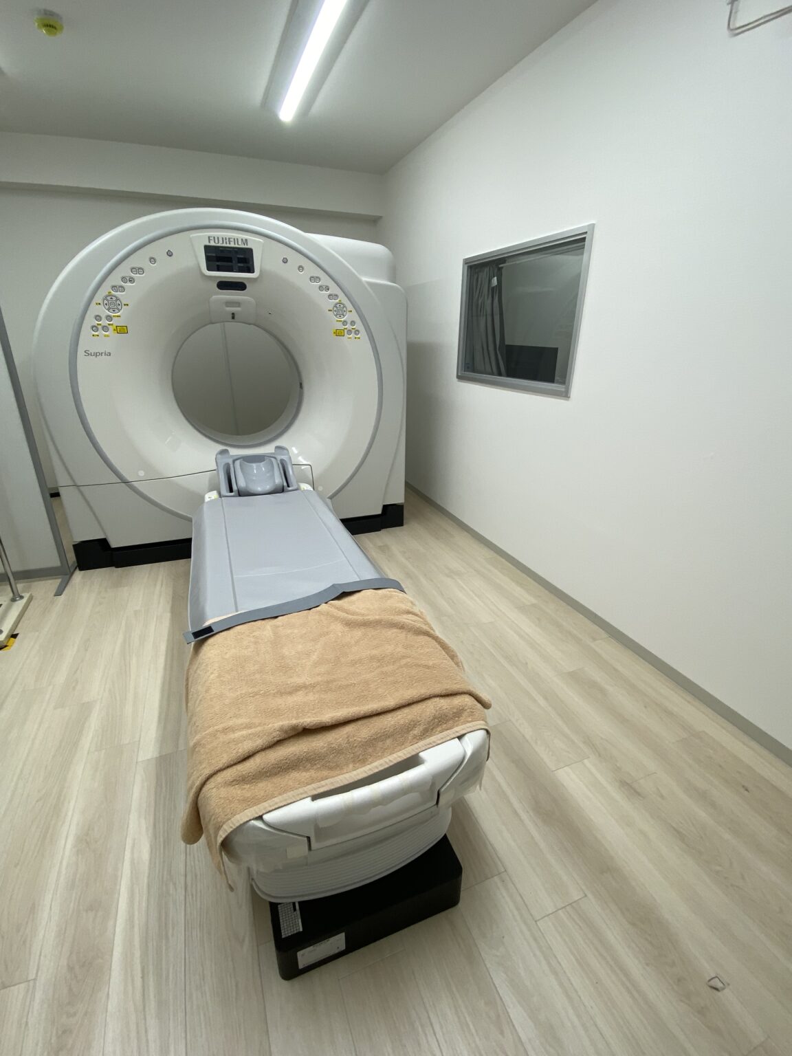 【CT検査ができます】CT(断層写真を撮る)機械を導入しました。医師が必要と判断した場合に、頭、胸、腹などの詳しい検査をクリニックにて行うこと ...